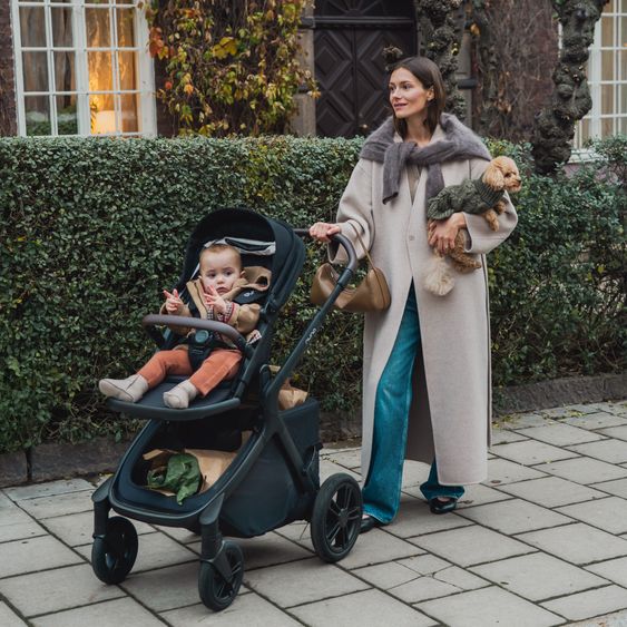 Nuna Poussette DEMI icon jusqu'à 22 kg avec panier de rangement, siège toutes saisons, guidon réglable en hauteur, pare-soleil, adaptateurs et protection pluie inclus - Caviar