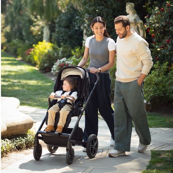 Nuna Buggy & Sportwagen MIXX next bis 22 kg mit magnetischem Gurtverschluss, umsetzbarem Allwettersitz, höhenverstellbarem Schieber, integrierter Sichtschutz inkl. Adapter, Kniedecke & Regenschutz - Caviar