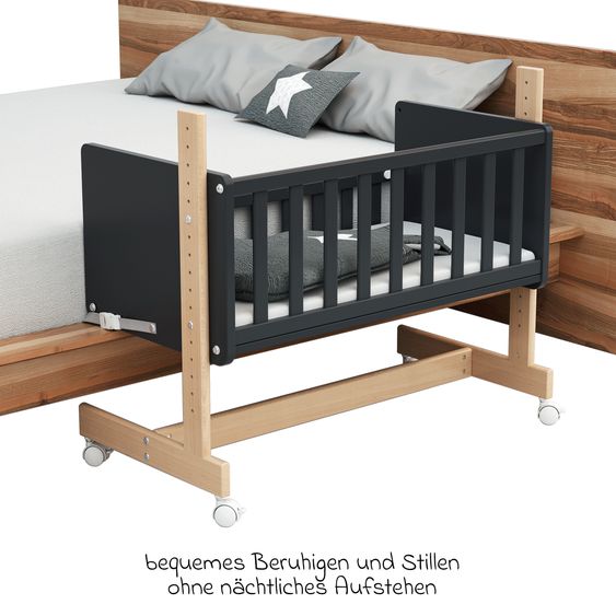 Osann Beistell- und Multifunktionsbett 5in1 mit Rollen inkl. Matratze - Bett, Sitzbank, Stubenwagen, Schreibtisch & Spielzeugtruhe in einem - Natur-Graphit