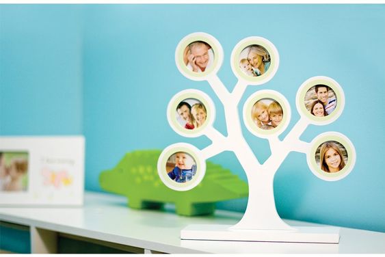 Pearhead Family Tree Frame