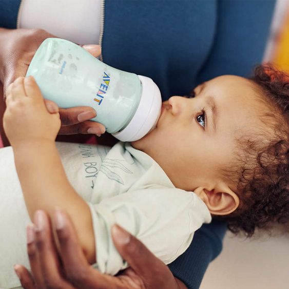 Philips Avent Premium starter set 13 pcs - 5x baby bottles + 1x bottle brush + 2x pacifiers + 5x burp cloths - Boys