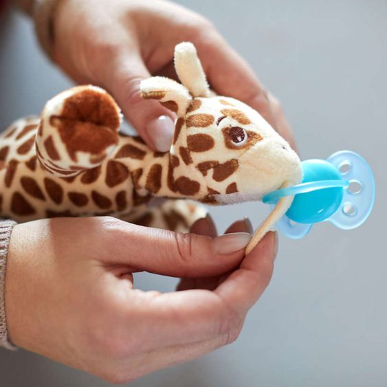Philips Avent Schnullertier Snuggle Giraffe + Schnuller Ultra Soft - Silikon 0-6 M - SCF348/11