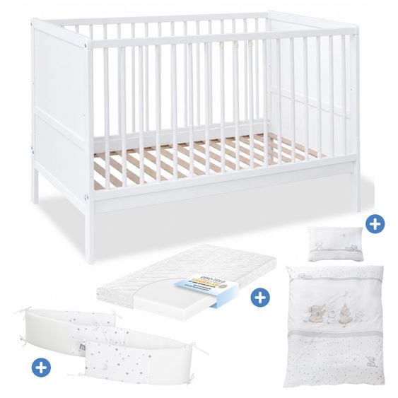 Pinolino Babybett-Komplett-Set Carla Buche teilmassiv lackiert  3-fach höhenverstellbar, 3 Schlupfsprossen inkl. Bettwäsche, Nestchen & Matratze 70 x 140 cm - Weiß