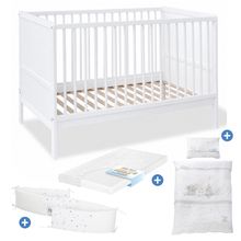 Babybett-Komplett-Set Carla Buche teilmassiv lackiert  3-fach höhenverstellbar, 3 Schlupfsprossen inkl. Bettwäsche, Nestchen & Matratze 70 x 140 cm - Weiß