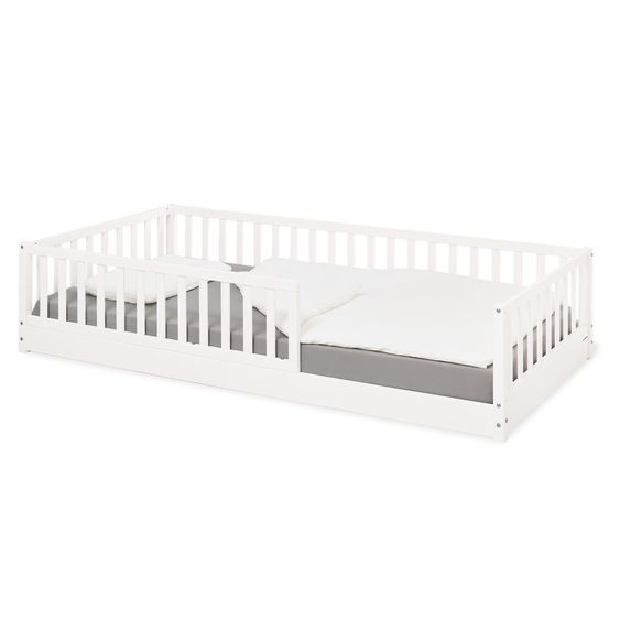 Pinolino Floor bed Elvi with detachable fall protection incl. roll slatted frame with spring slats 90 x 200 cm - White