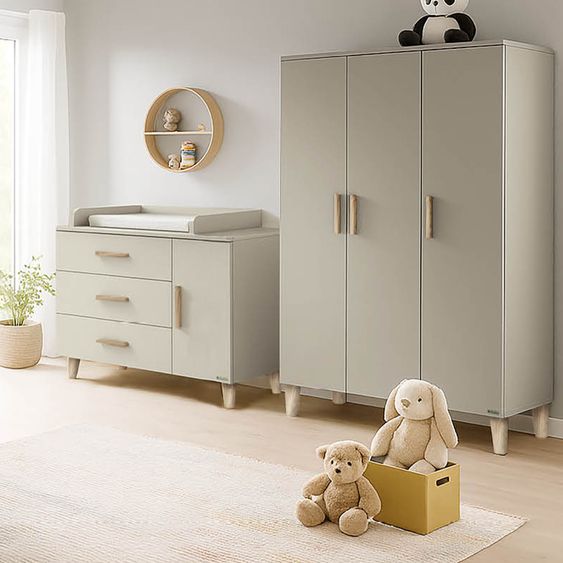 Pinolino Ensemble Chambre Bébé Tami Large Large avec Armoire 3 Portes, Lit, Table À Langer Large - Uni Beige