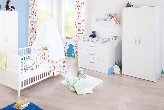 Pinolino Kinderzimmer Viktoria mit 2-türigem Schrank, Bett, breiter Wickelkommode