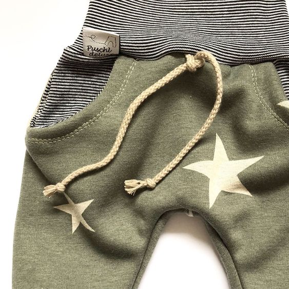 Puschl deluxe Baby Pumphose mit Fleece Sterne - Khaki / Schwarz - Gr. 50/56
