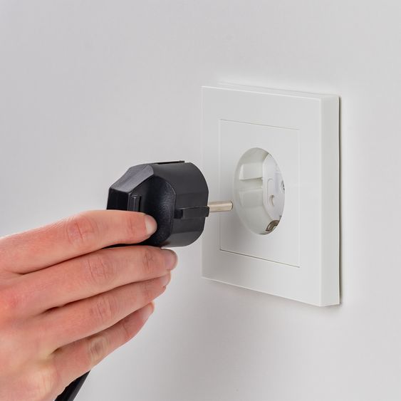 Reer Confezione da 10 protezioni per prese elettriche per avvitare - Bianco