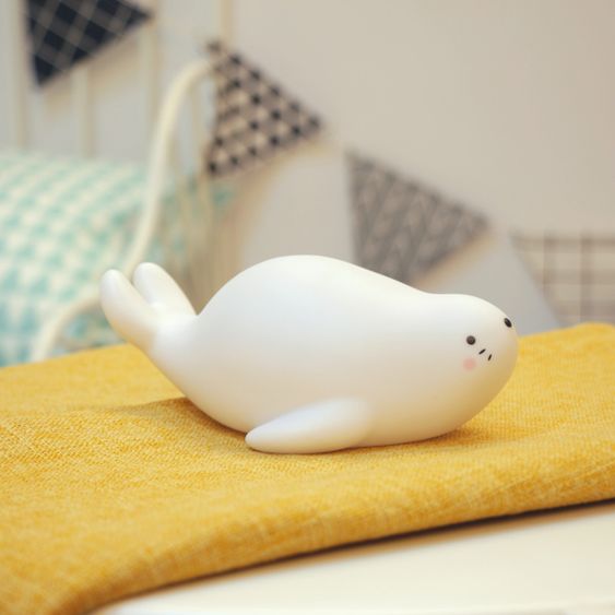 Reer Nachtlicht Lumilu Lazy Friends - Seal - Weiß