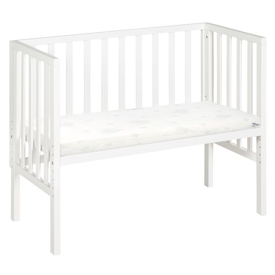 https://media.babyartikel.de/roba-2in1-beistellbett-und-bank-mit-canvas-barriere-matratze-it-90-x-45-cm-47-x-99-5-cm-weiss-8970we-1-d0.jpeg?preset=large