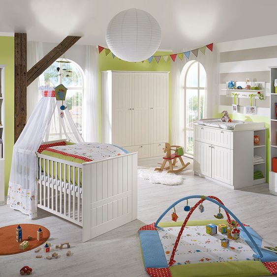 Roba Kinderzimmer Dreamworld 3 mit 3-türigem Schrank, Bett, Wickelkommode