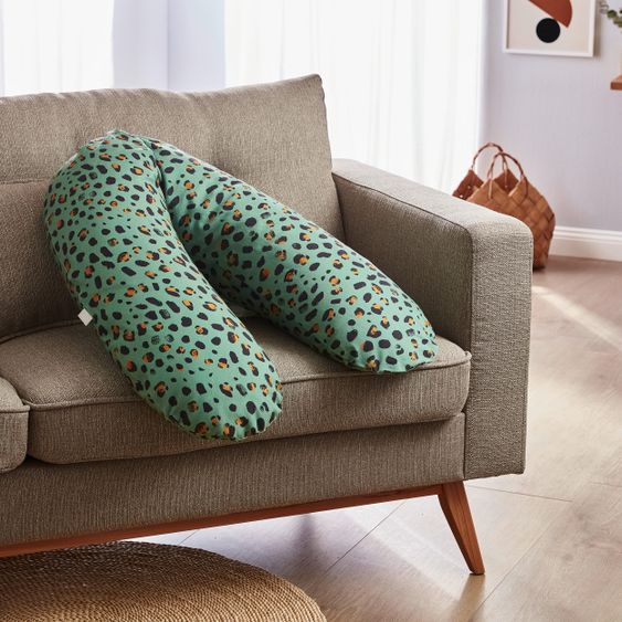 Rotho Babydesign Stillkissen Multi mit Mikroperlen-Füllung inkl. Bezug 190 cm - Leopard
