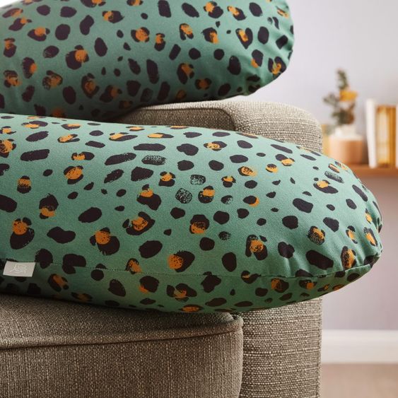 Rotho Babydesign Stillkissen Multi mit Mikroperlen-Füllung inkl. Bezug 190 cm - Leopard