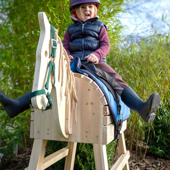 small foot Holzpferd mit Aufstiegshilfe & Halfter für den Außenbereich - Beige