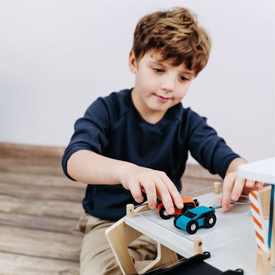 small foot Parking garage Rally incl. 2 Cars, Fuel Pump & Car Wash - Braun