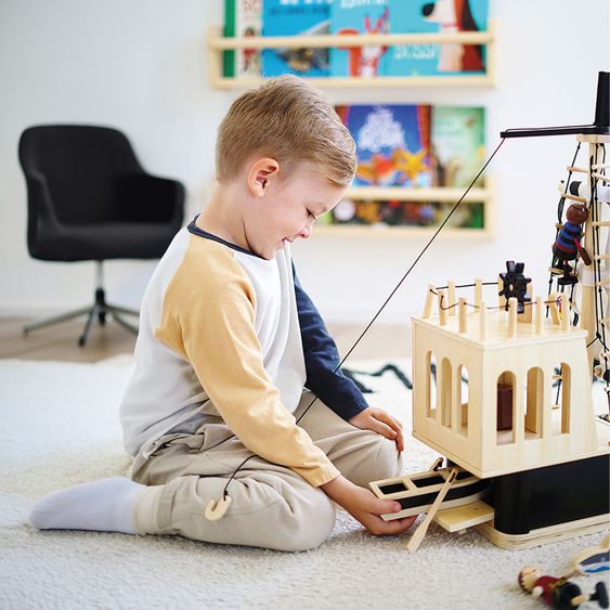 small foot Piratenschiff für Biegepuppen inkl. Beiboot, Schatztruhe & Zubehör - Braun