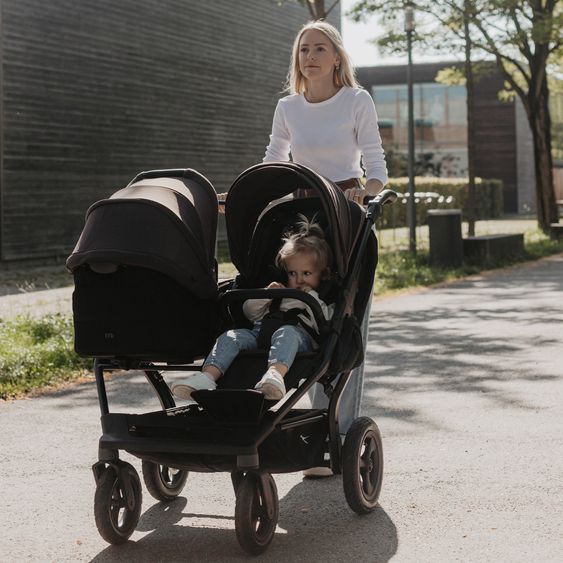 TFK Geschwister- & Zwillingskinderwagen Duo mit Luftreifen - 2x Kombi-Einheit (Wanne+Sitz) mit Liegeposition & XXL Zamboo Zubehör - Braun