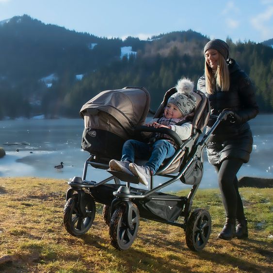TFK Geschwister- & Zwillingskinderwagen Duo mit Luftreifen - 2x Kombi-Einheit (Wanne+Sitz) + XXL Zamboo Zubehör - Braun