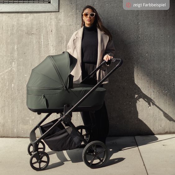 Venicci 2in1 Kombi-Kinderwagen Claro bis 22 kg mit Babywanne, Sportsitz, Teleskopschieber, Liegeposition inkl. Regenschutz, Beindecke & Wickeltasche mit Wickeunterlage - Caramel