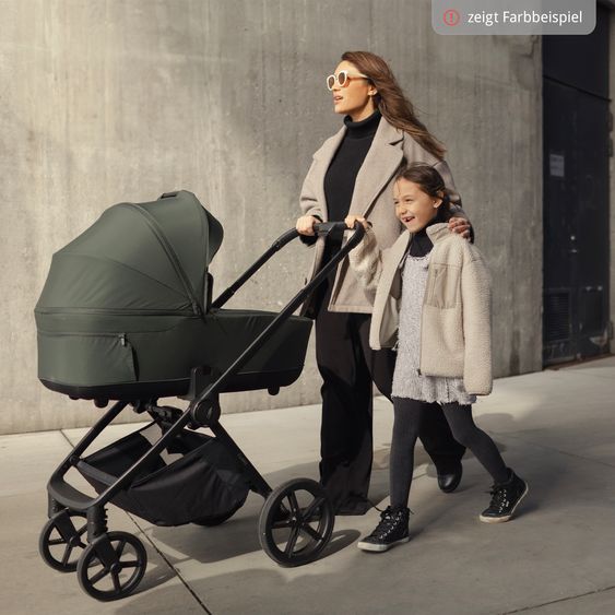 Venicci 2in1 Kombi-Kinderwagen Claro bis 22 kg mit Babywanne, Sportsitz, Teleskopschieber, Liegeposition inkl. Regenschutz, Beindecke & Wickeltasche mit Wickeunterlage - Caramel